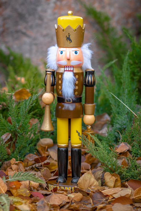 Spirit Products® Wooden Stuttgart Wyoming Nutcracker With Crown And Horn (SKU 139726221543)
