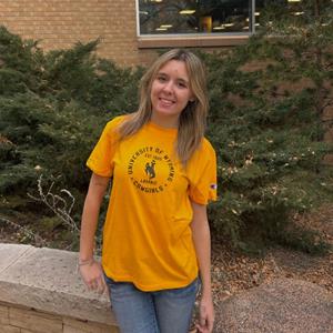 Champion® Women's Tee Shirt Circular Graphic University of Wyoming Cowgirls
