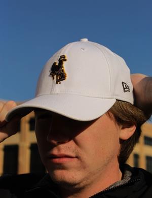 New Era® Outlined Bucking Horse 39 Thirty Cap
