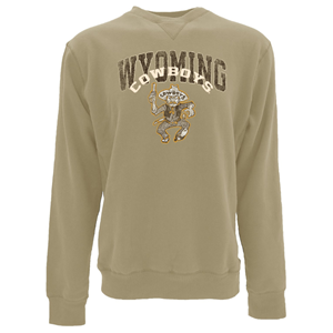 Blue 84®Wyoming Arched over Guns Up Pistol Pete Crew - main view
